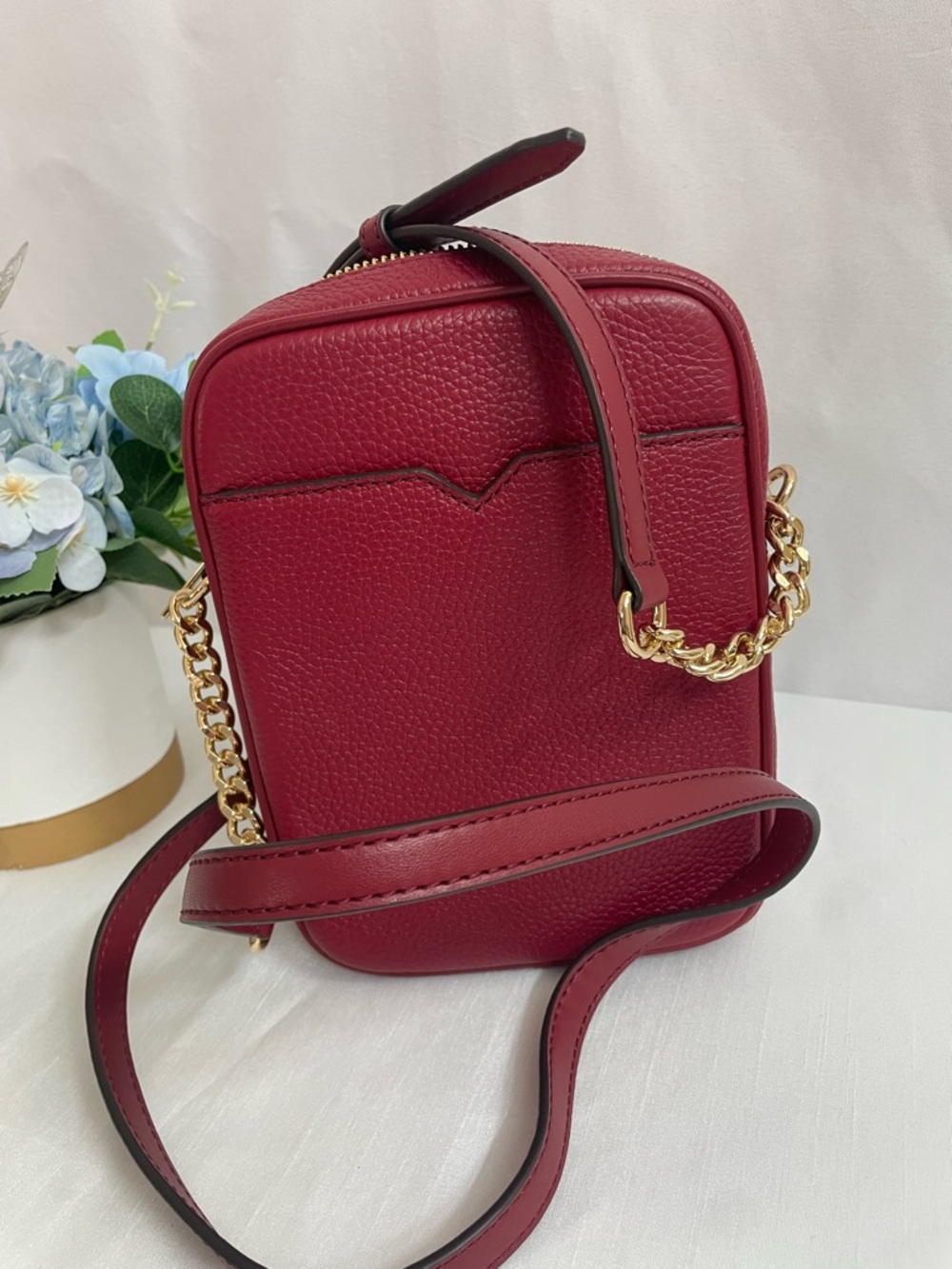 Michael Kors Jet Set Travel Medium Pebbled Leather
Crossbody Bag  cherry - Picture 7 of 14